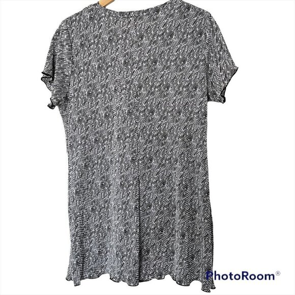 TRADITION Black white Casual Striped Boho Women's Top Blouse. Size Medium - Picture 2 of 9